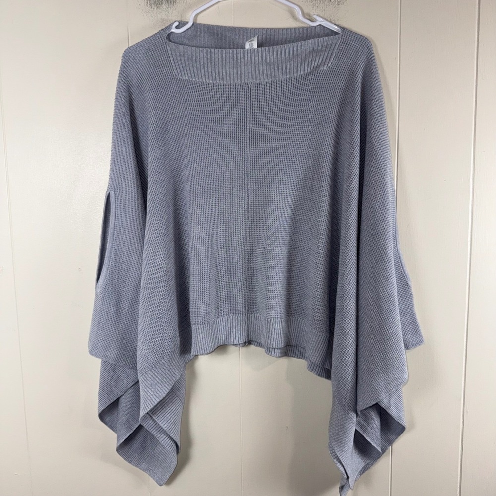 Lululemon Gray Waffle Knit Asymmetrical Poncho Sweater‎ OS